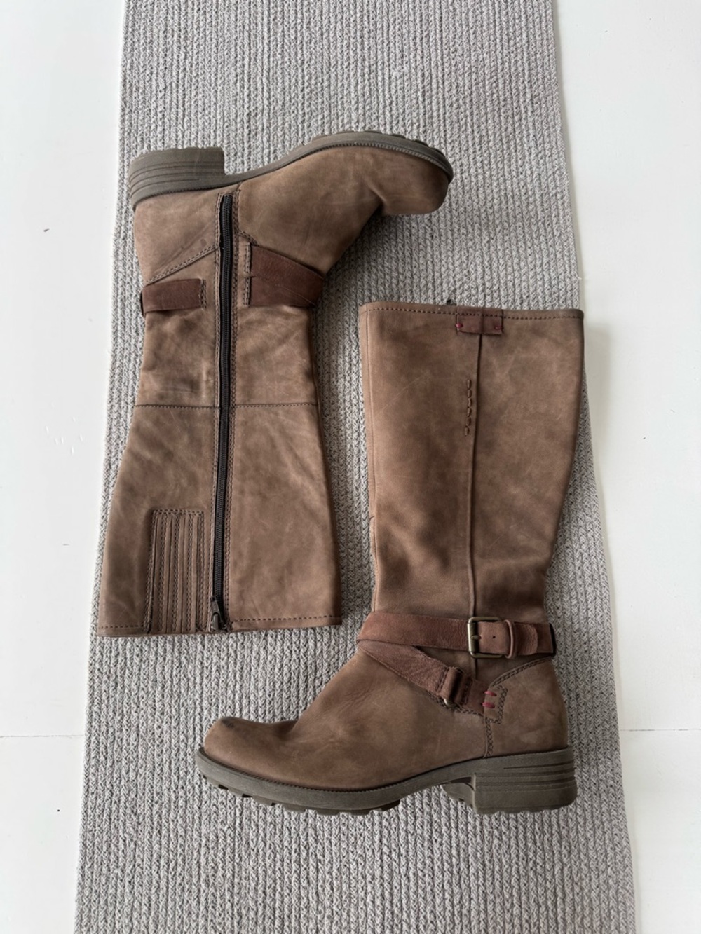 Cobb Hill Taupe Leather Knee High Boots Ankle Zip Size 9